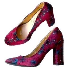 Libby Edelman Floral Block Heel Velvet Round Toe Burgundy Red Holiday Heels, 9.5